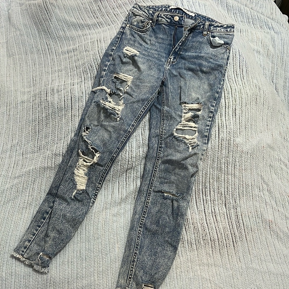 Tinseltown size 7 high waisted ripped jeans